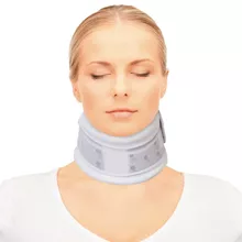 אוריאל 63 צוארון פלסטי מתכת URIEL medium סופר מדיקה