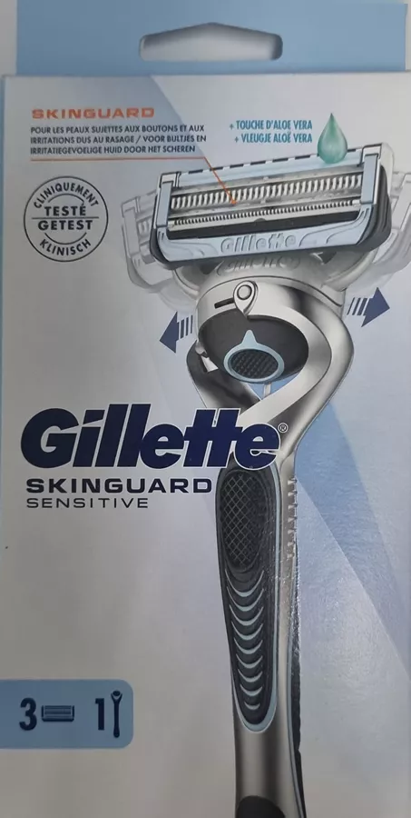 ג'ילט סקינגארד סנסיטיב מכשיר + 3 סכיני גילוח GILLETTE SKINGUARD